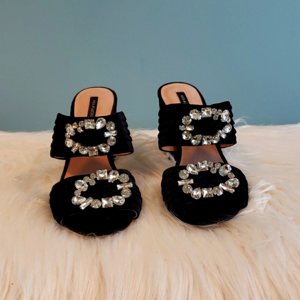 💐SALE💕MAKE AN OFFER🎉Ava and Aiden Holiday Shoes
